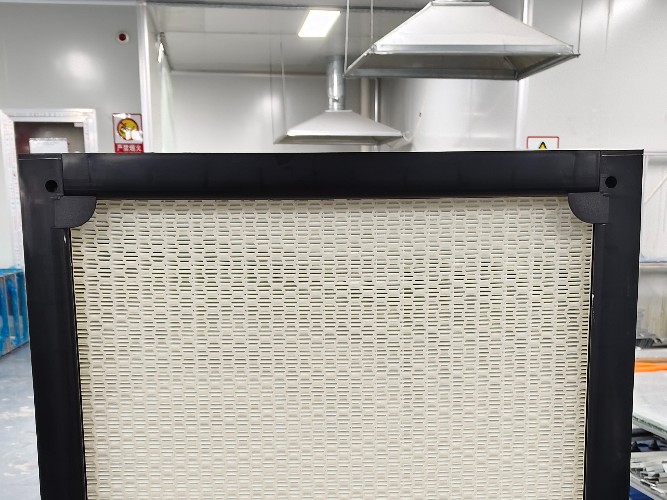 空壓機(jī)一級(jí)守護(hù)：塑料框無(wú)隔板高效過(guò)濾器的性能變革