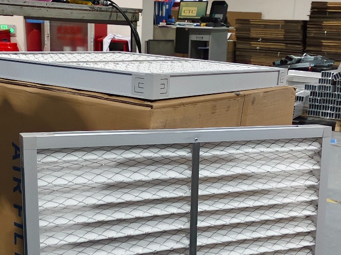 潔凈回風(fēng)口初效折疊式過濾器：空氣凈化的“首道防線”